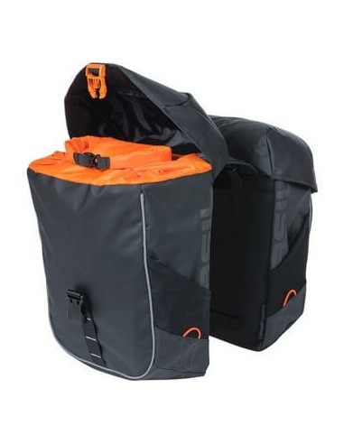 Basil fietstas dubbel Miles Tarpaulin zwart oranje 34L