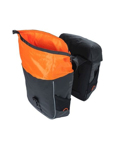 Basil fietstas dubbel Miles Tarpaulin zwart oranje 34L