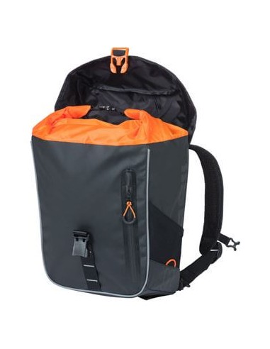 Basil rugtas Miles Tarpaulin zwart oranje 17L