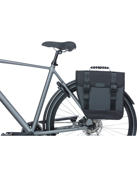 Basil fietstas enkel Tour Waterproof zwart Links 14L