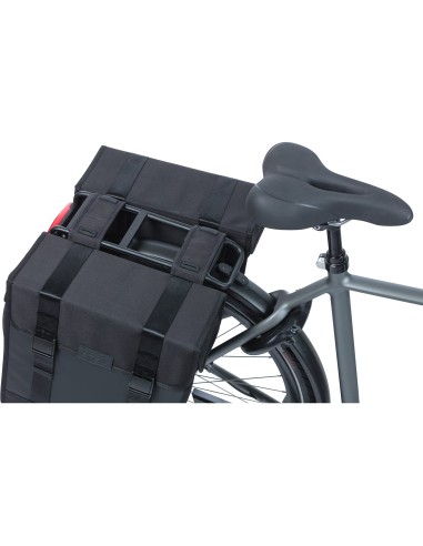 Basil fietstas dubbel Tour Waterproof XL zwart 35L