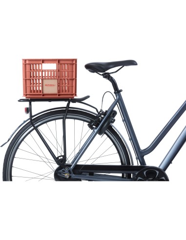 Basil fietskrat S terra red 17.5L recycled