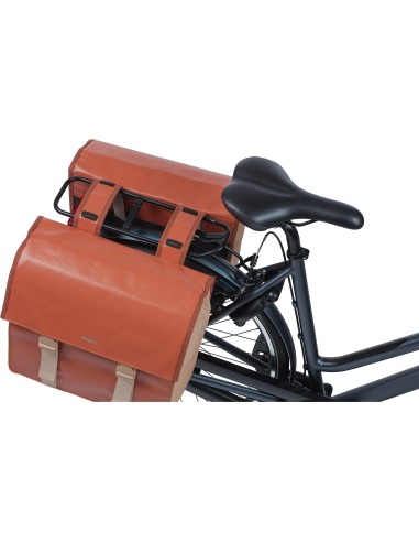 Basil fietstas dubbel Urban load terra red/rose 48-53L