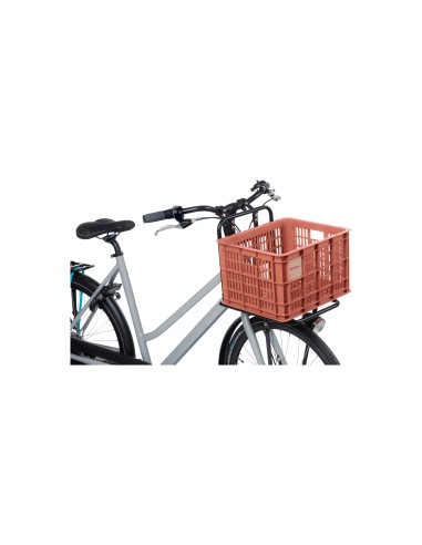 Basil fietskrat M terra red 29.5L recycled